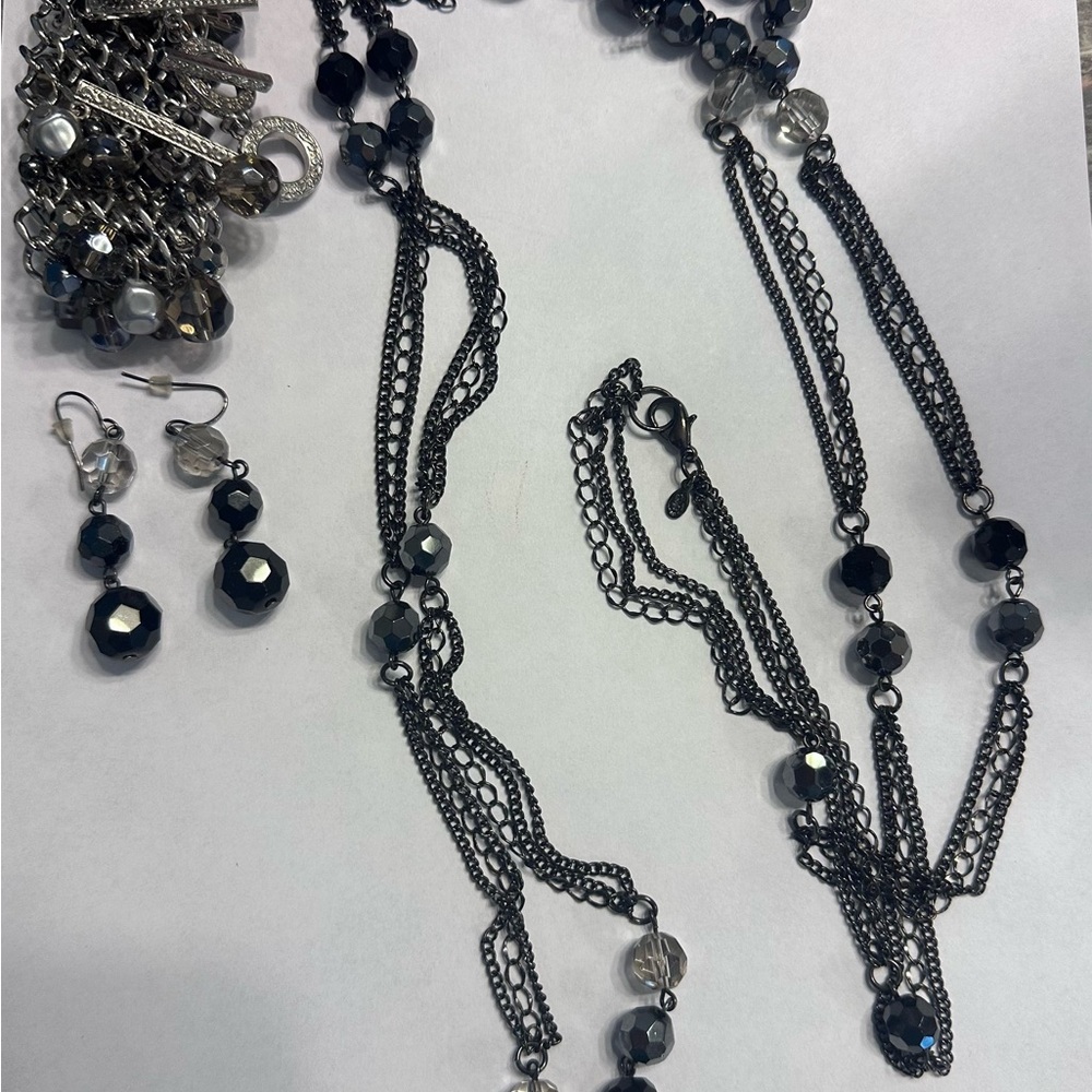 Elegant Black and Silver Jewelry Set